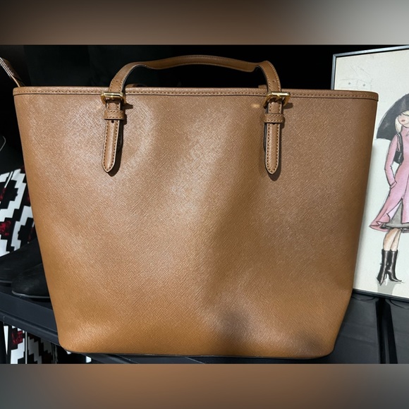 COPY - Michael Kors Tote - Picture 3 of 4